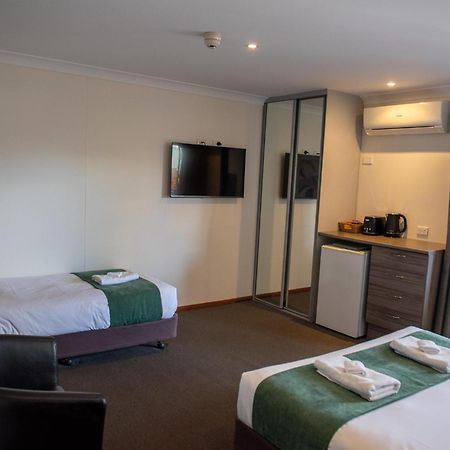 Victoria Hotel Strathalbyn Esterno foto